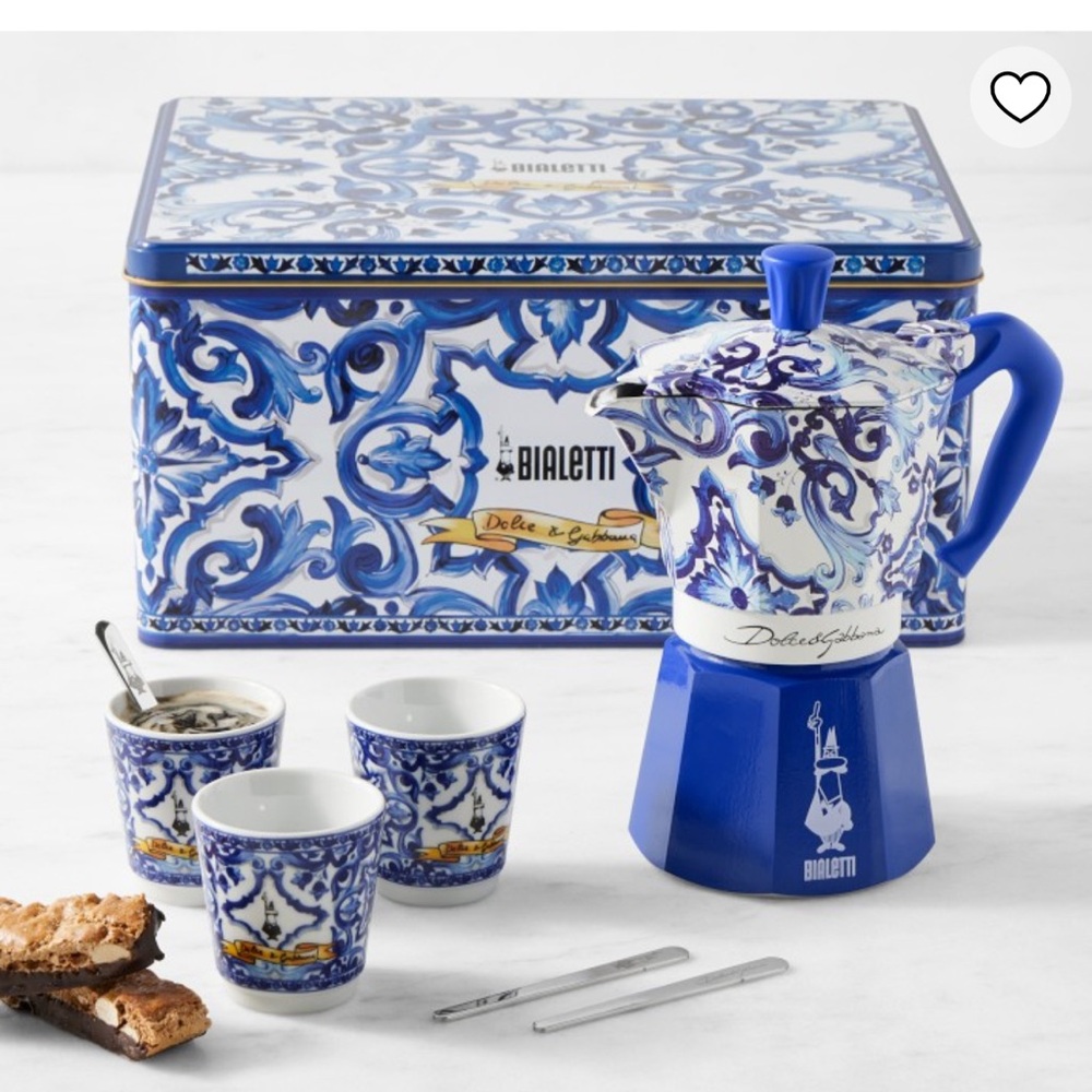 Bialetti- Dolce & Gabbana 6 cup Moka pot gift set
